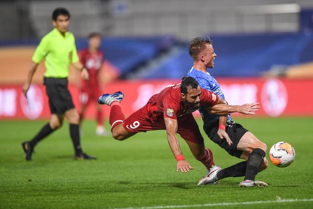 38岁拉莫斯在社交媒体晒照发文：秋季训练！